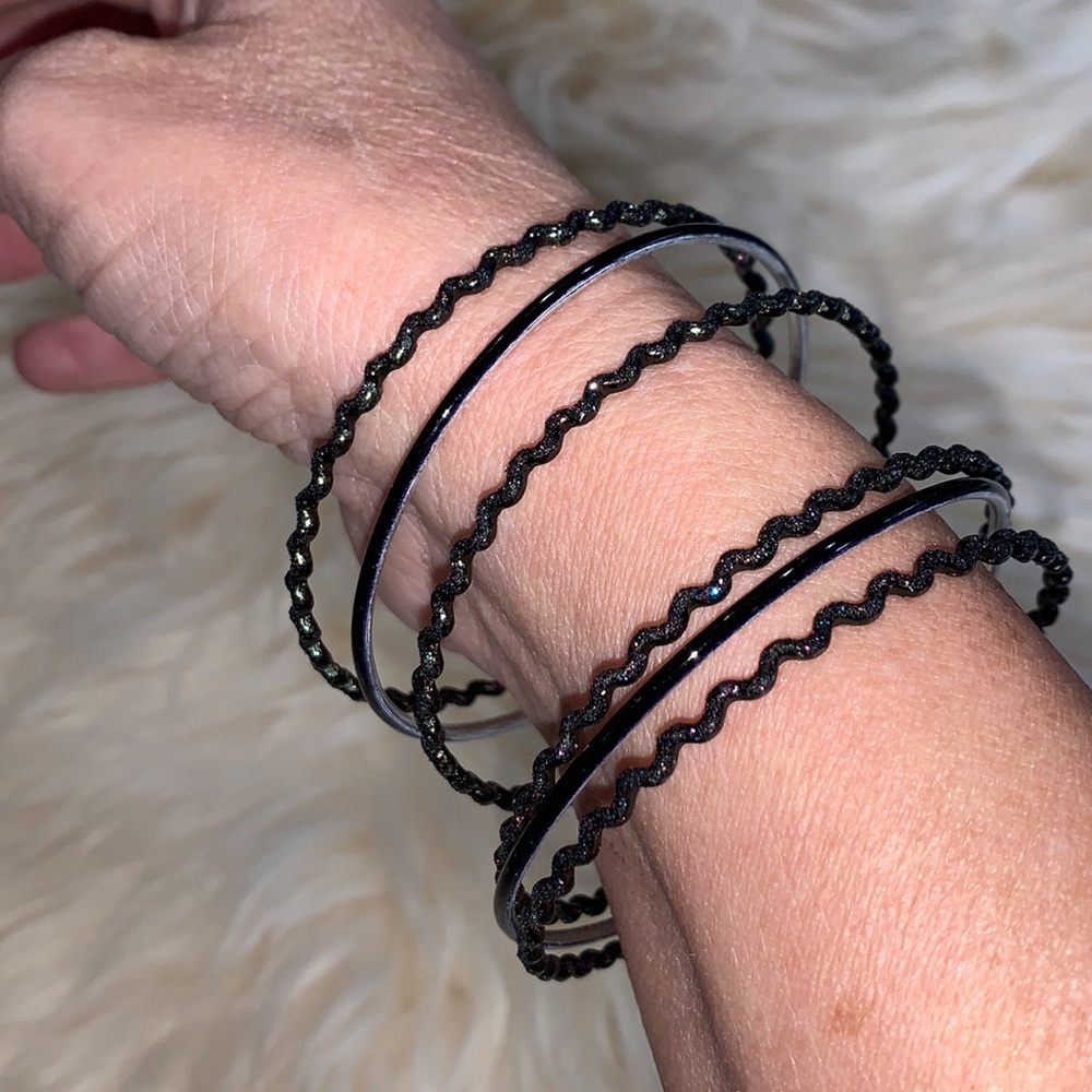 SALE!! Bangle set of 6